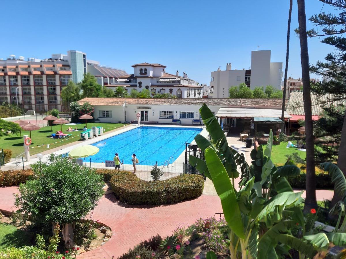 Apartamento Carihuela Playa Torremolinos Exterior foto